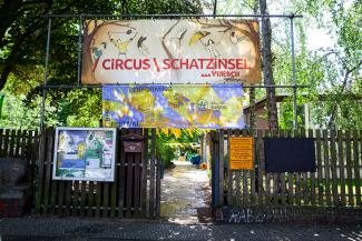 Festivalzentrum im Circus Schatzinsel
