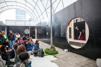 Performances im und um das Haus der Statistik