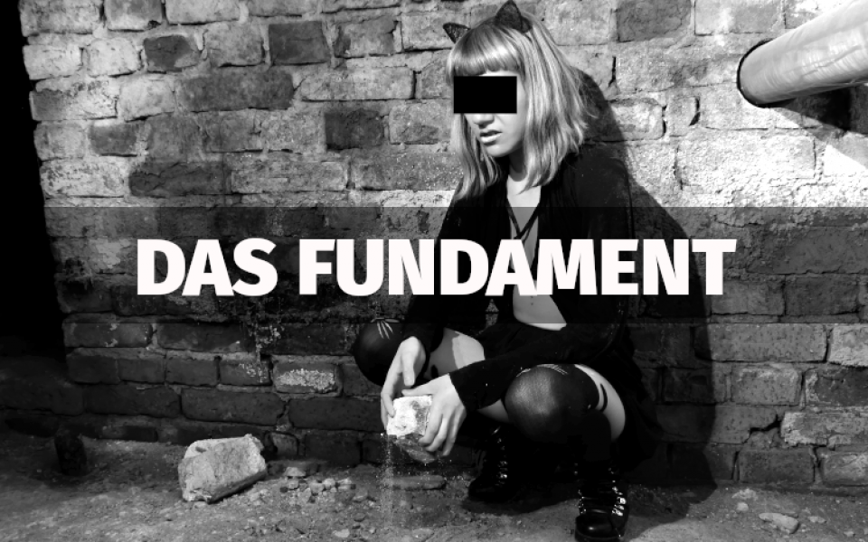 being of Crystal Heaven Lounge/Fundament playing with stones